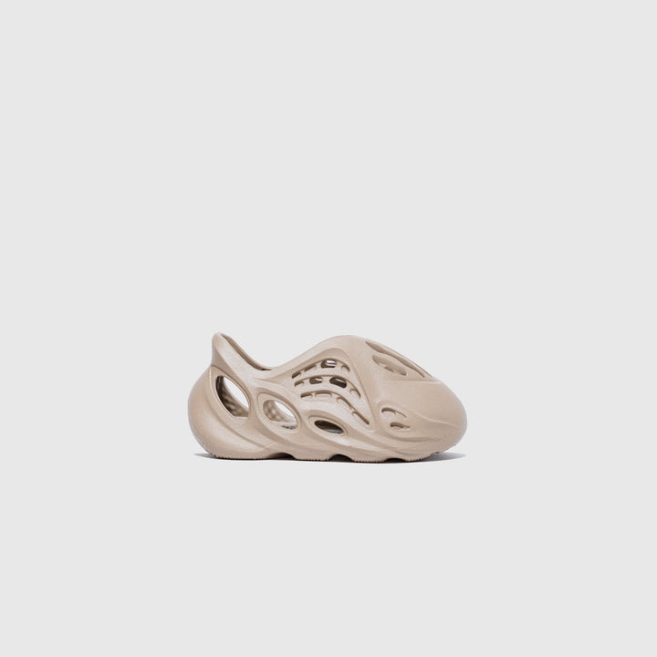 YEEZY FOAM RUNNER INFANTS "MIST"
