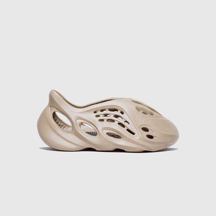 YEEZY FOAM RUNNER "MIST"