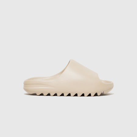 YEEZY SLIDE 