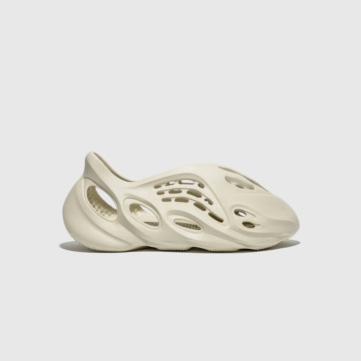 YEEZY FOAM RUNNER "SAND"