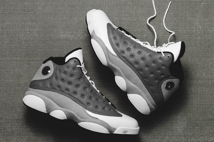 Air Jordan 13 Retro "Atmosphere Grey"
