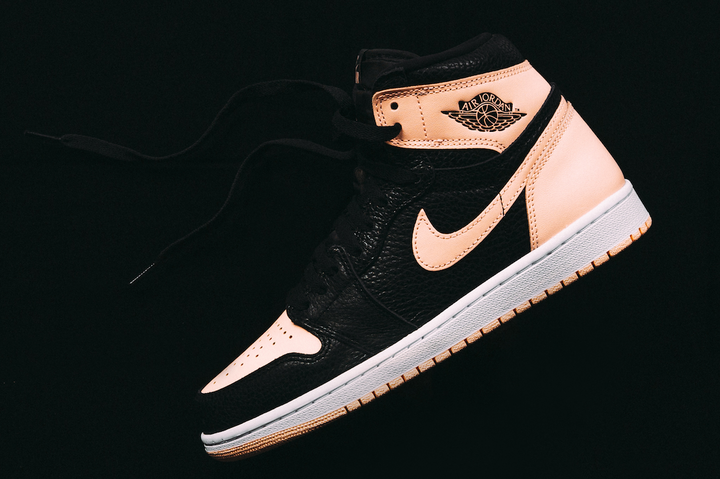 Air Jordan 1 Retro High OG "Crimson Tint"