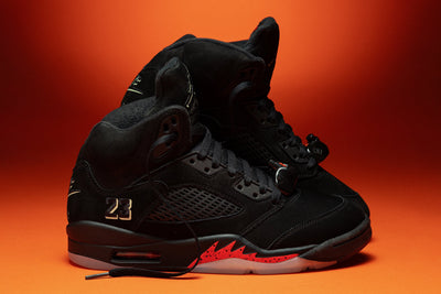 AIR JORDAN 5 RETRO "HALLOWEEN"