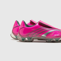 WMNS F50 WALKABLE SHOES "SHOCK PINK"