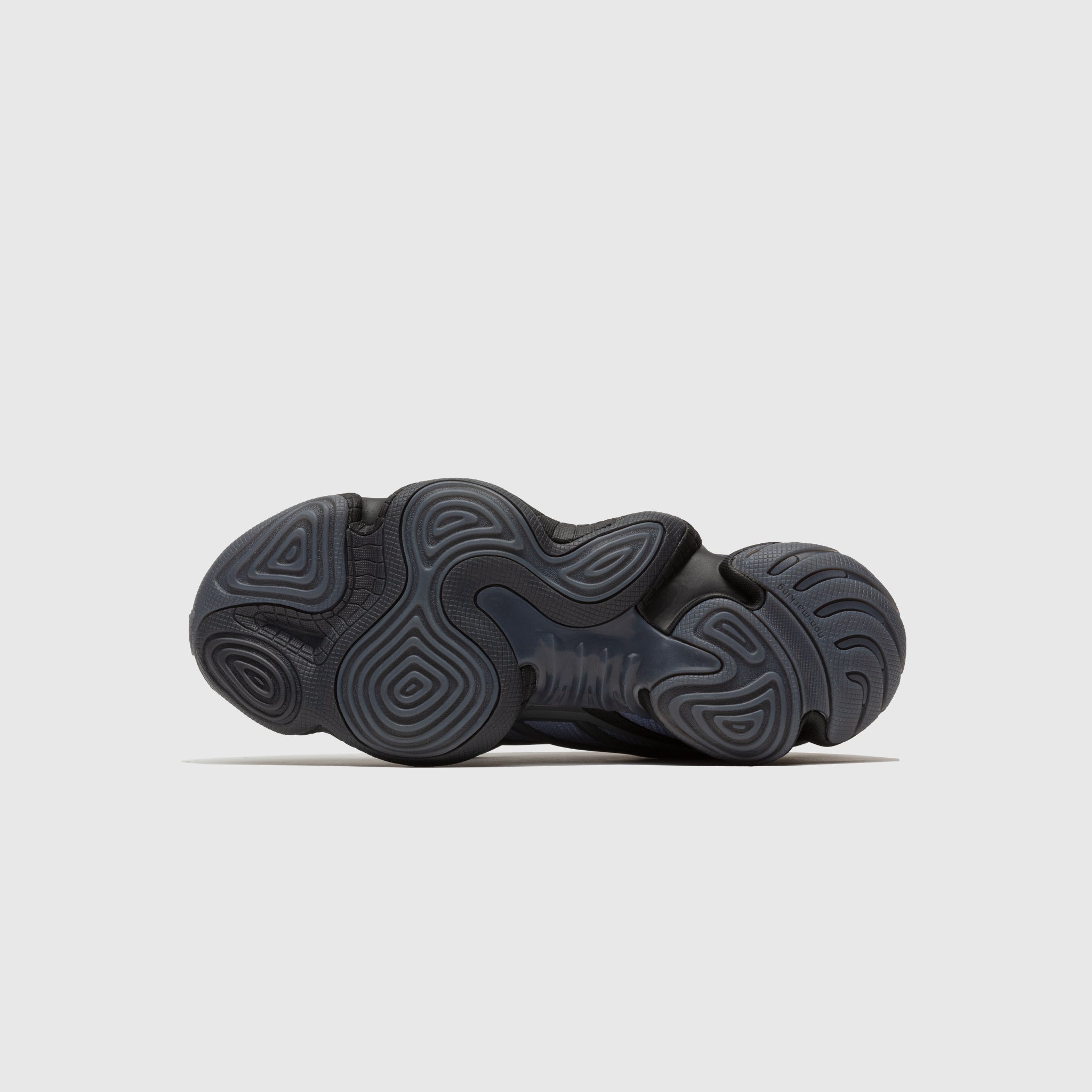 PACKER X ADIDAS FYW INTIMIDATION LOW "ANTHRACITE"