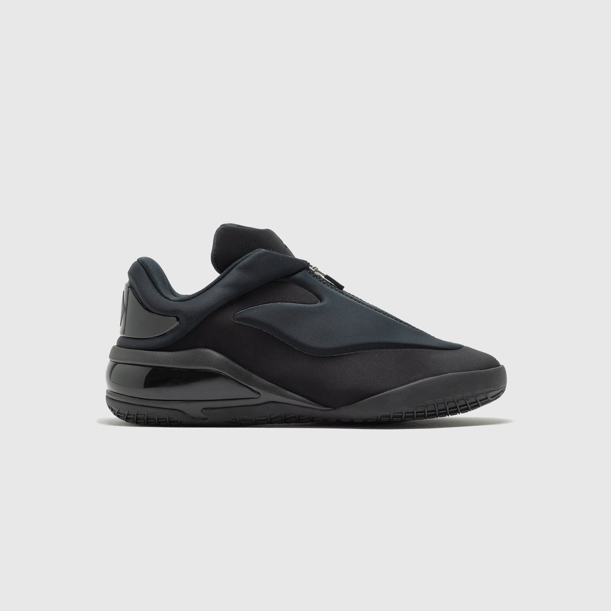 SHAI 001 "CHARM BLACK"