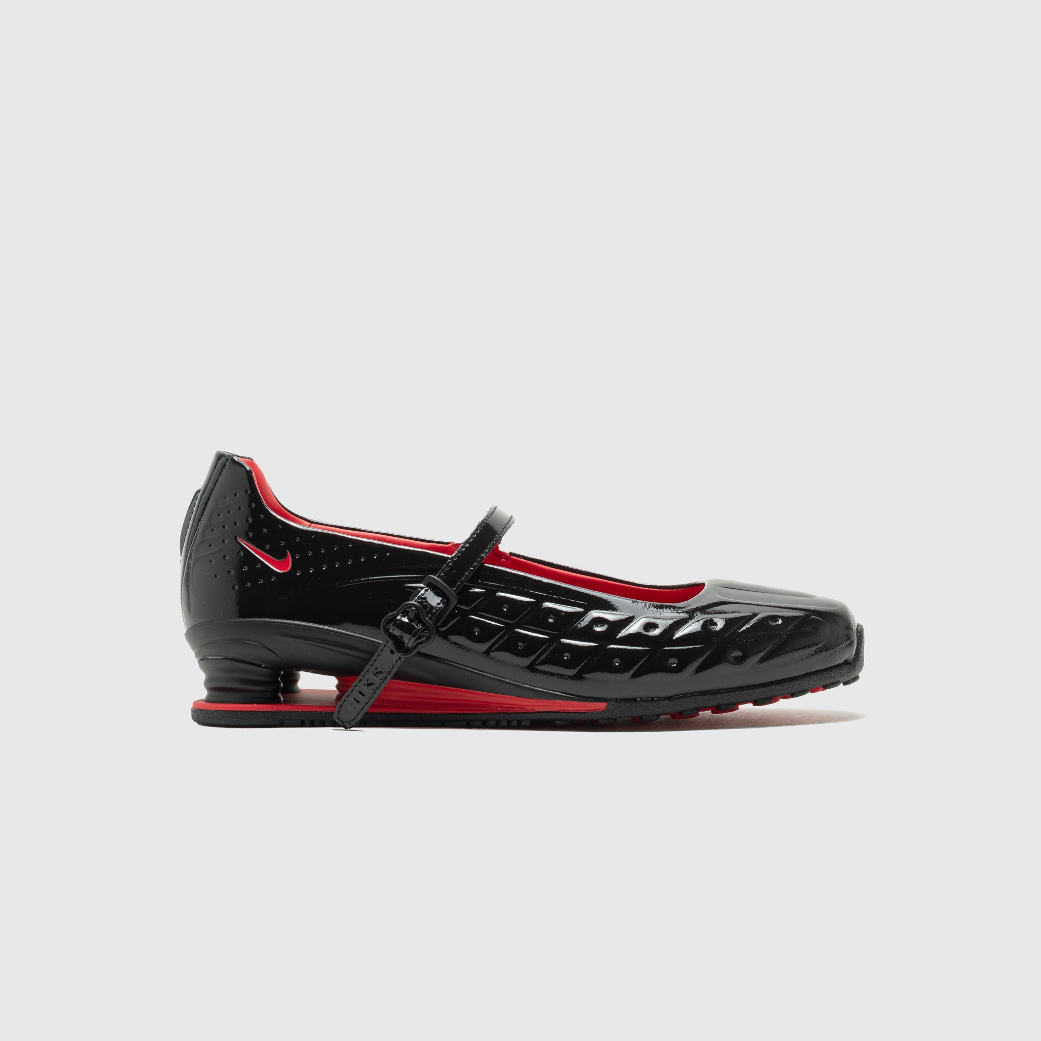 WMNS SHOX Z CALISTRA X LABELHOOD