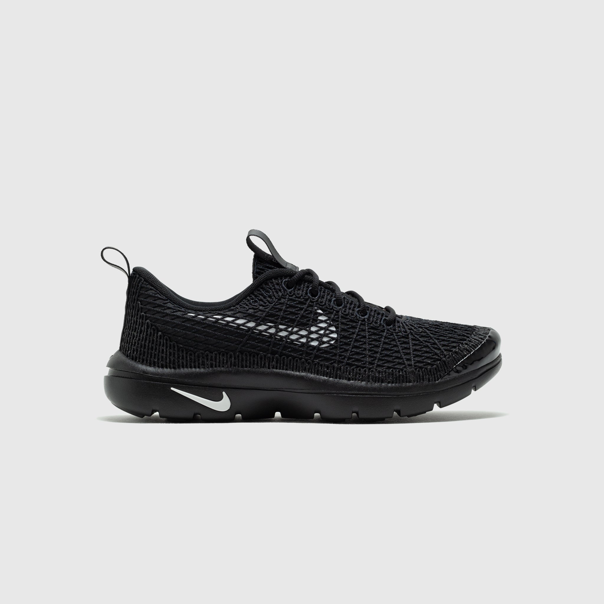 NIKE REJUVEN8 SP "BLACK/WHITE"