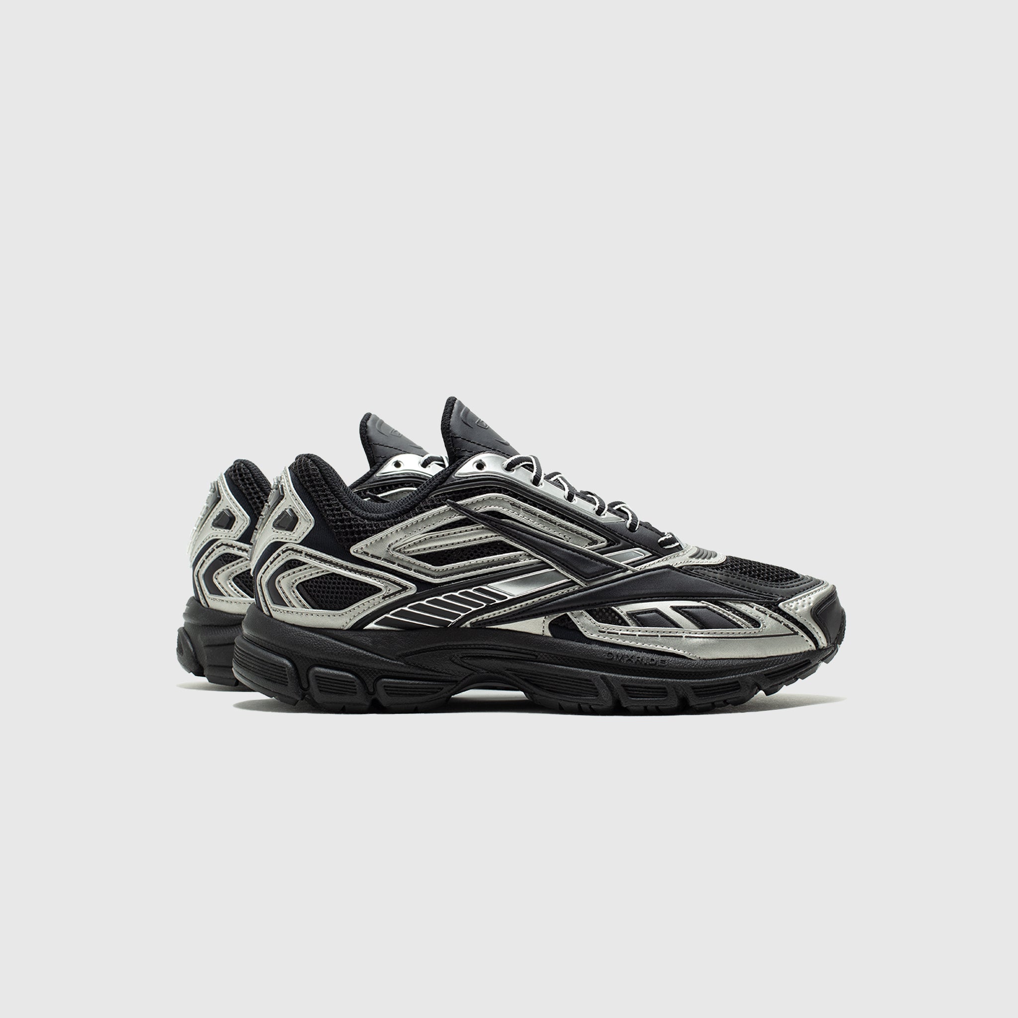 PREMIER ROAD ULTRA "BLACK METALLIC"