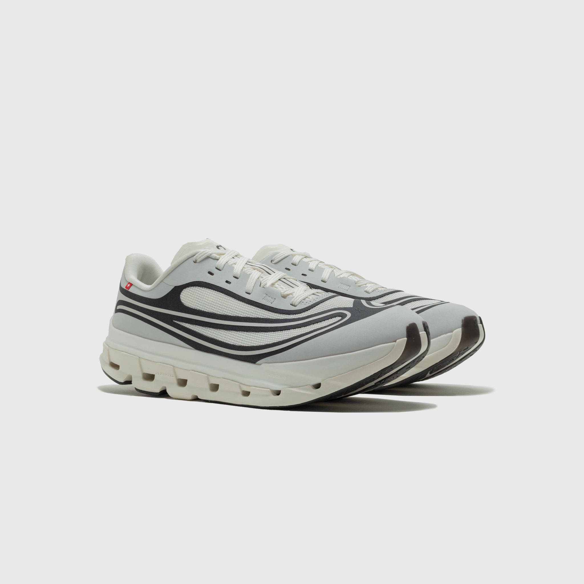 CLOUDFLOW 5 AD "IVORY/BLACK"