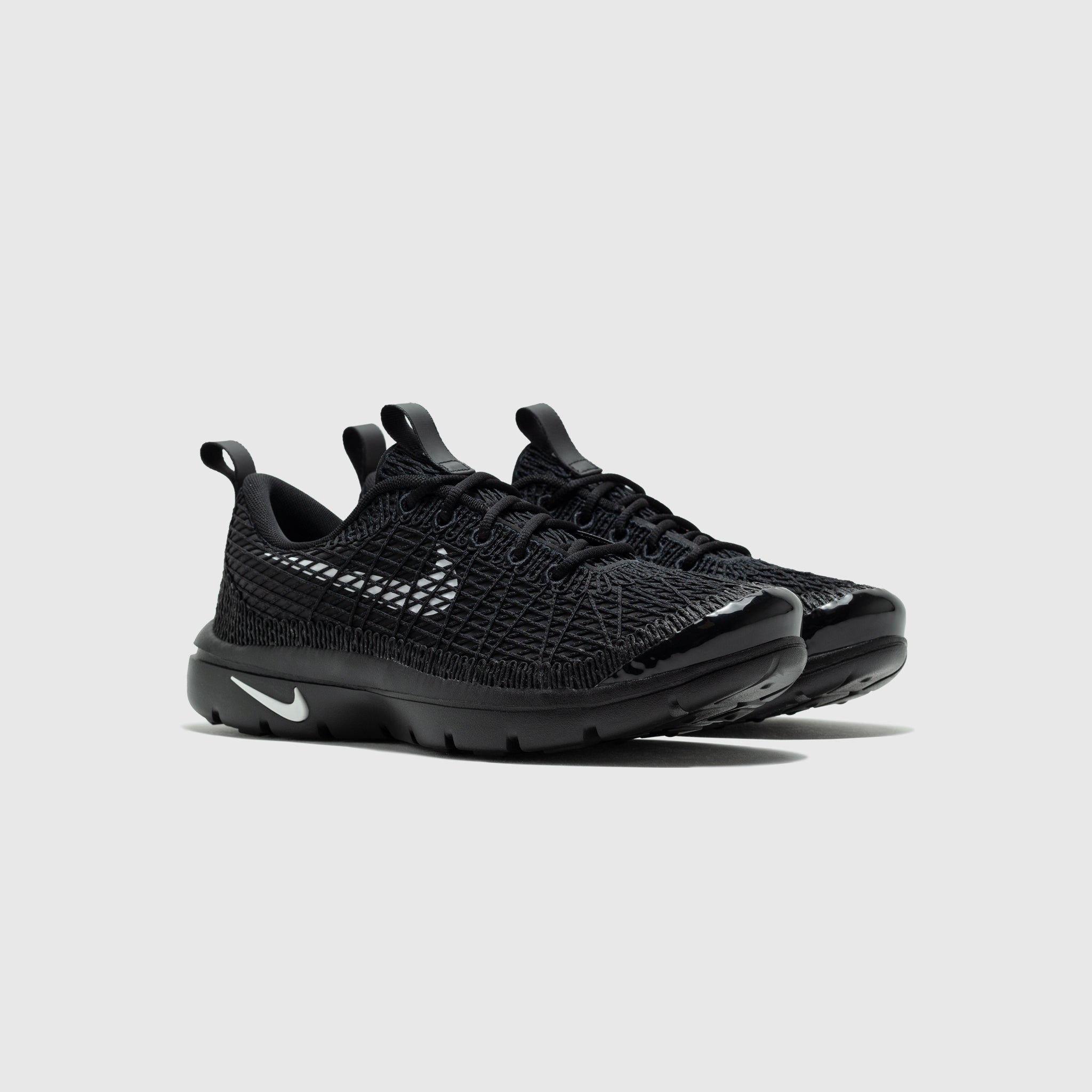 NIKE REJUVEN8 SP "BLACK/WHITE"