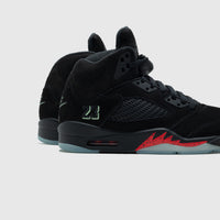 AIR JORDAN 5 RETRO "HALLOWEEN"