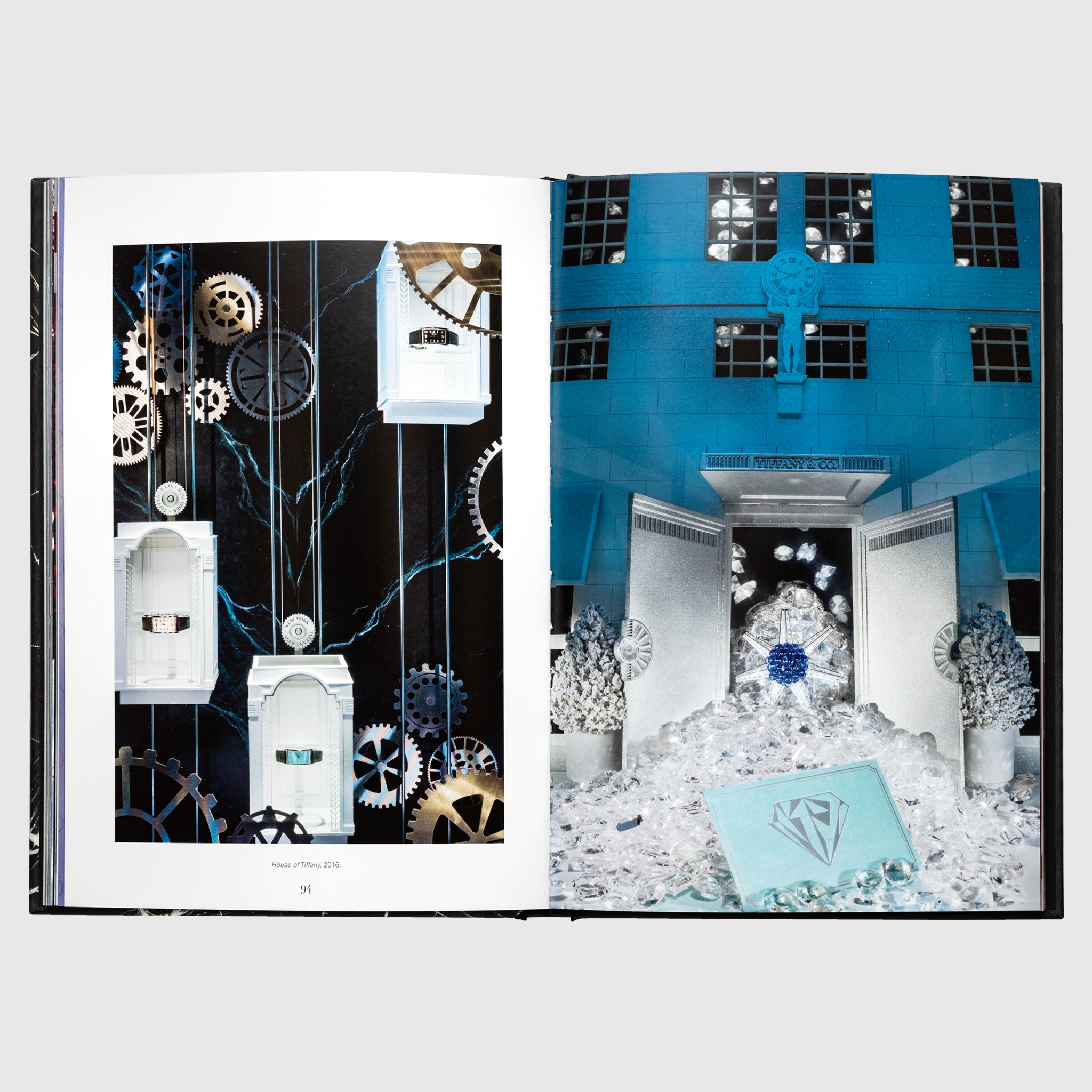 WINDOWS AT TIFFANY & CO. (ICON EDITION)