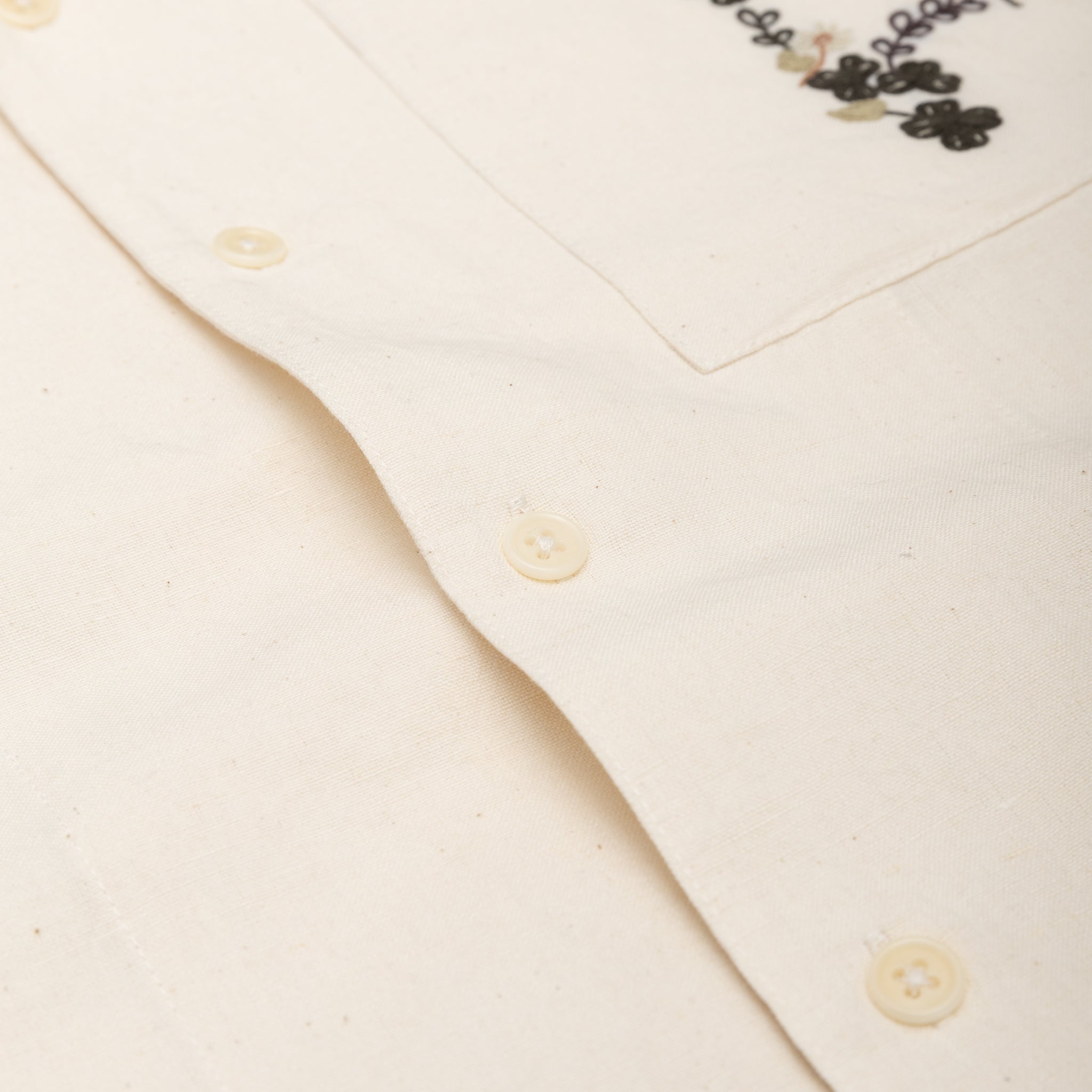GREETINGS S/S SHIRT "CLOVER EMBROIDERY"