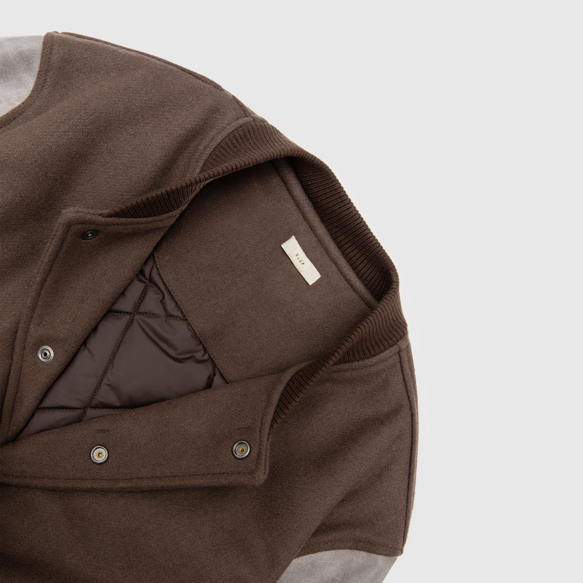 EP.8 02 JACKET