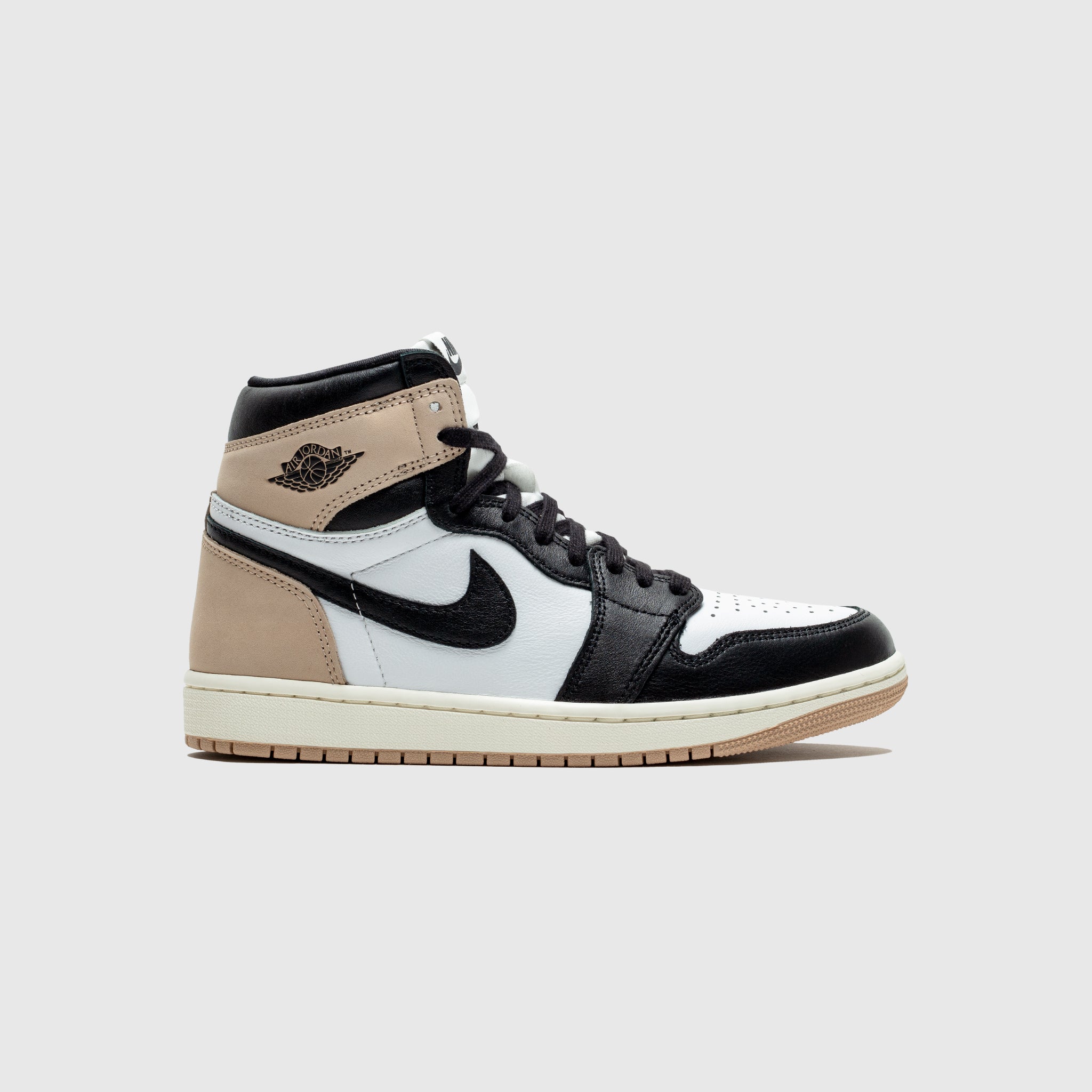 WMNS AIR JORDAN 1 RETRO HIGH OG "LATTE"