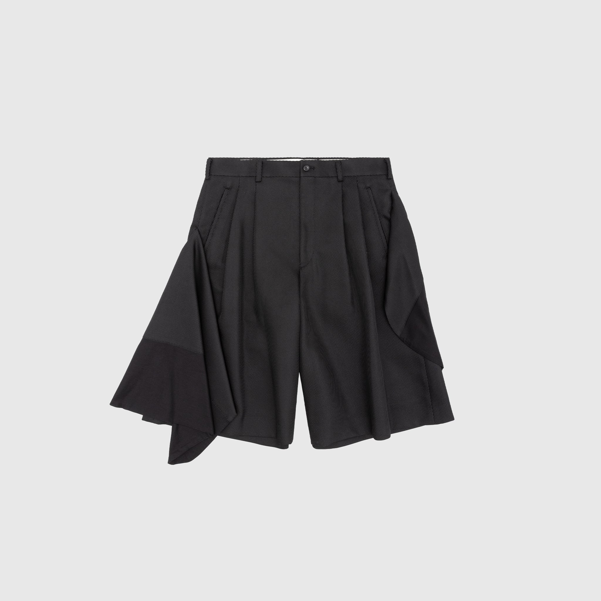 PLEATED PANELED SHORTS