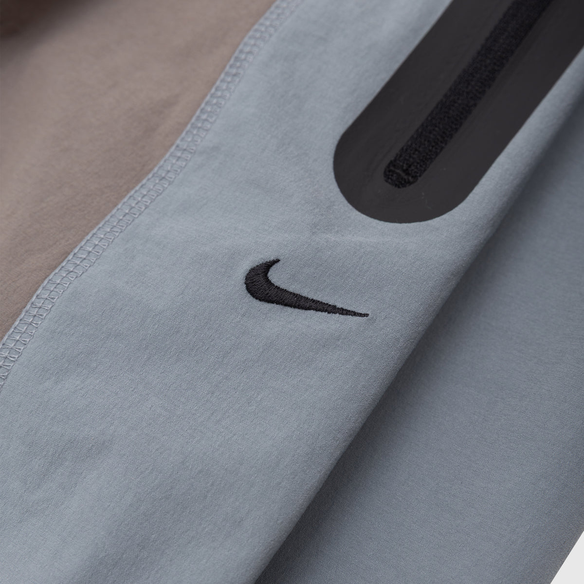 TECH DRI-FIT WOVEN LOOSE FIT PANTS