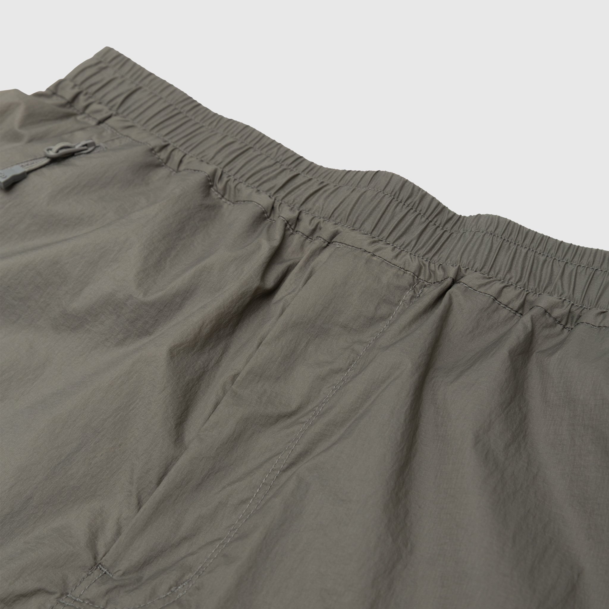 TECH WIND SHELL SHORTS