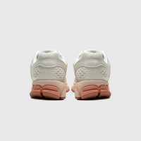 WMNS ZOOM VOMERO 5 "PARTICLE BEIGE"