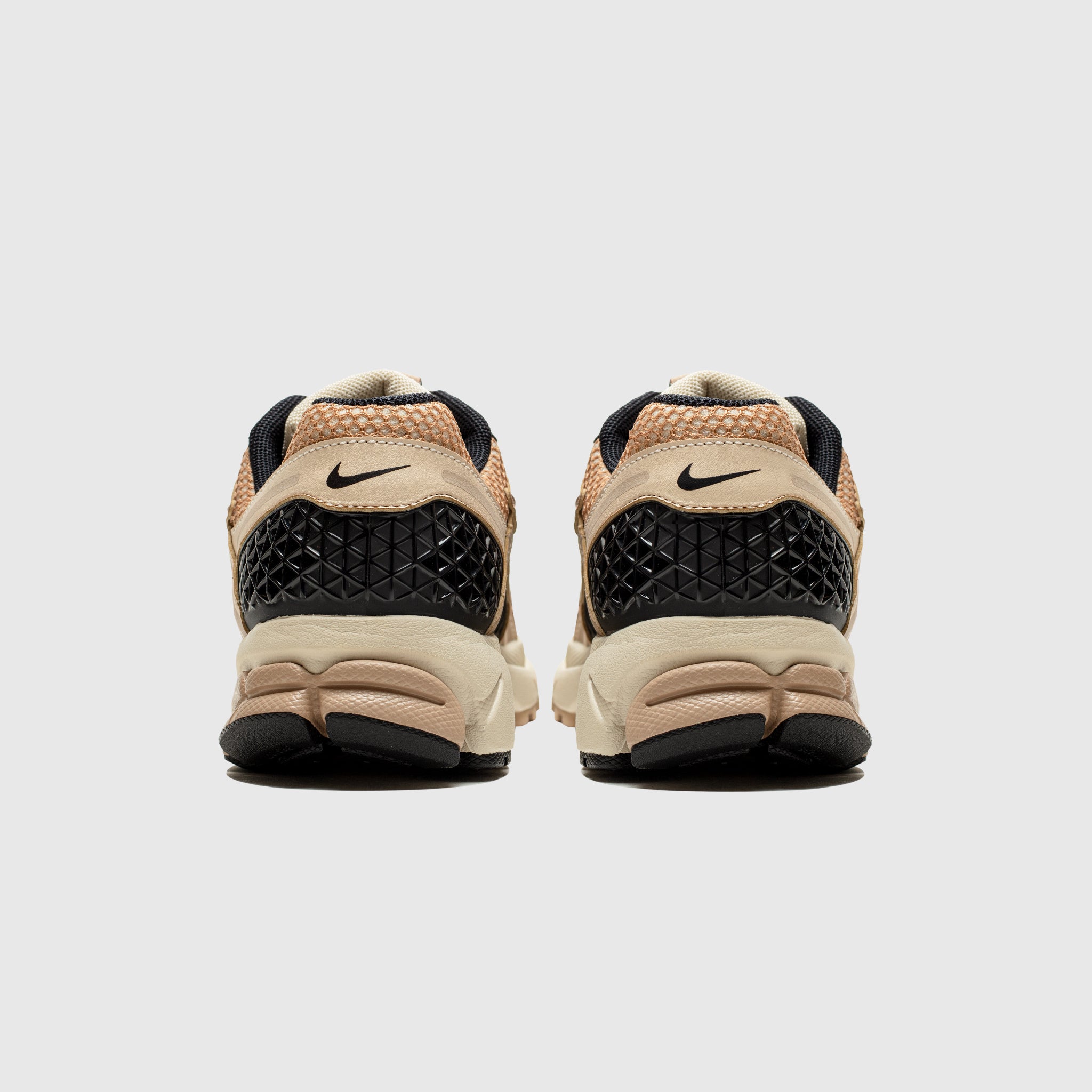 WMNS ZOOM VOMERO 5 "SANDDRIFT"