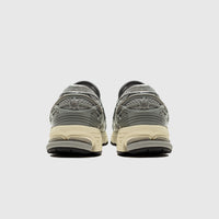 U1906LARE "METALLIC SILVER"