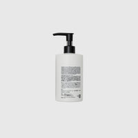 NH X RETAW . NUMBER ONE HAND CREAM