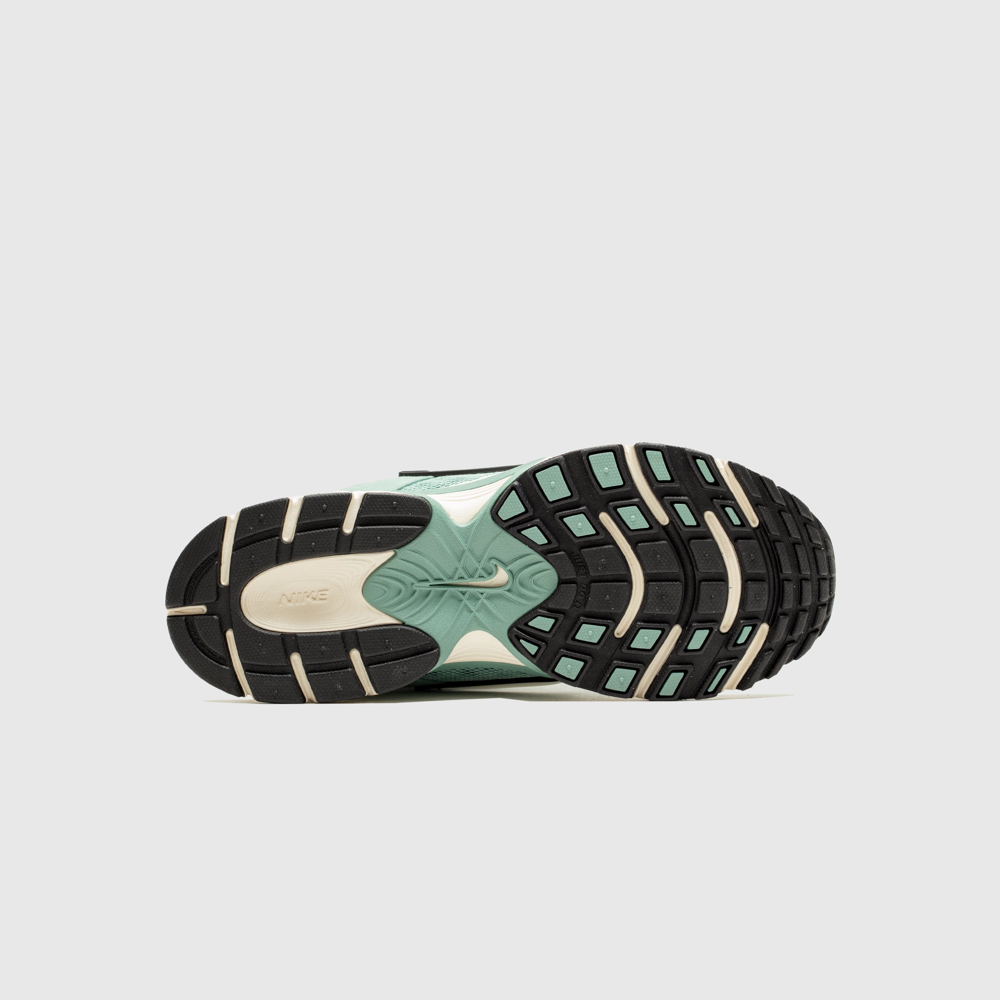 WMNS V5 RNR "CANNON"