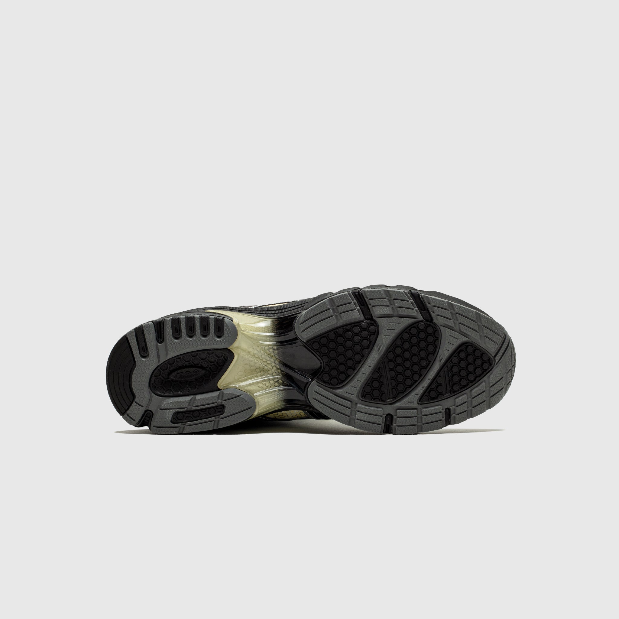 UB11-S GEL-DS TRAINER 14