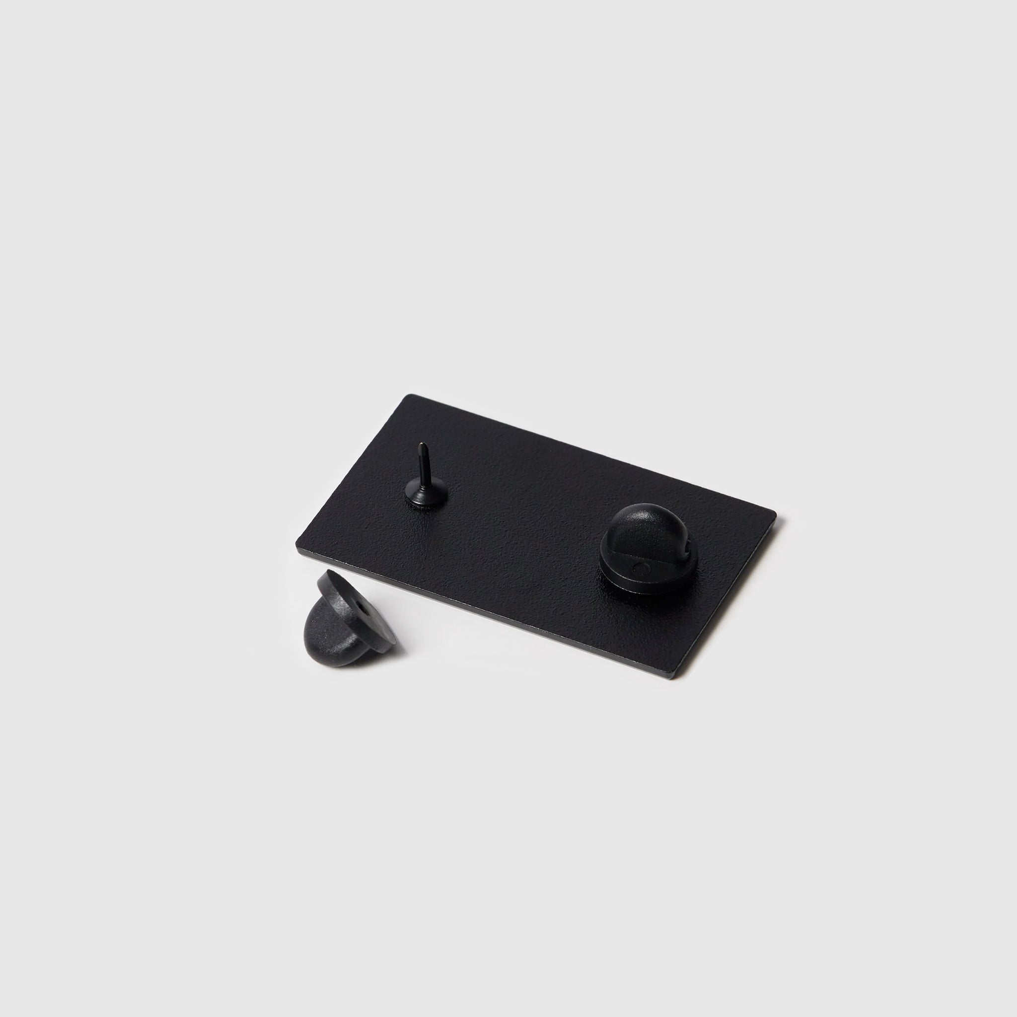 LONELY RACE ENAMEL PIN