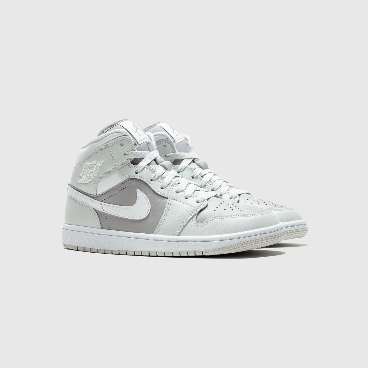 WMNS AIR JORDAN 1 MID "ATMOSPHERE GREY"