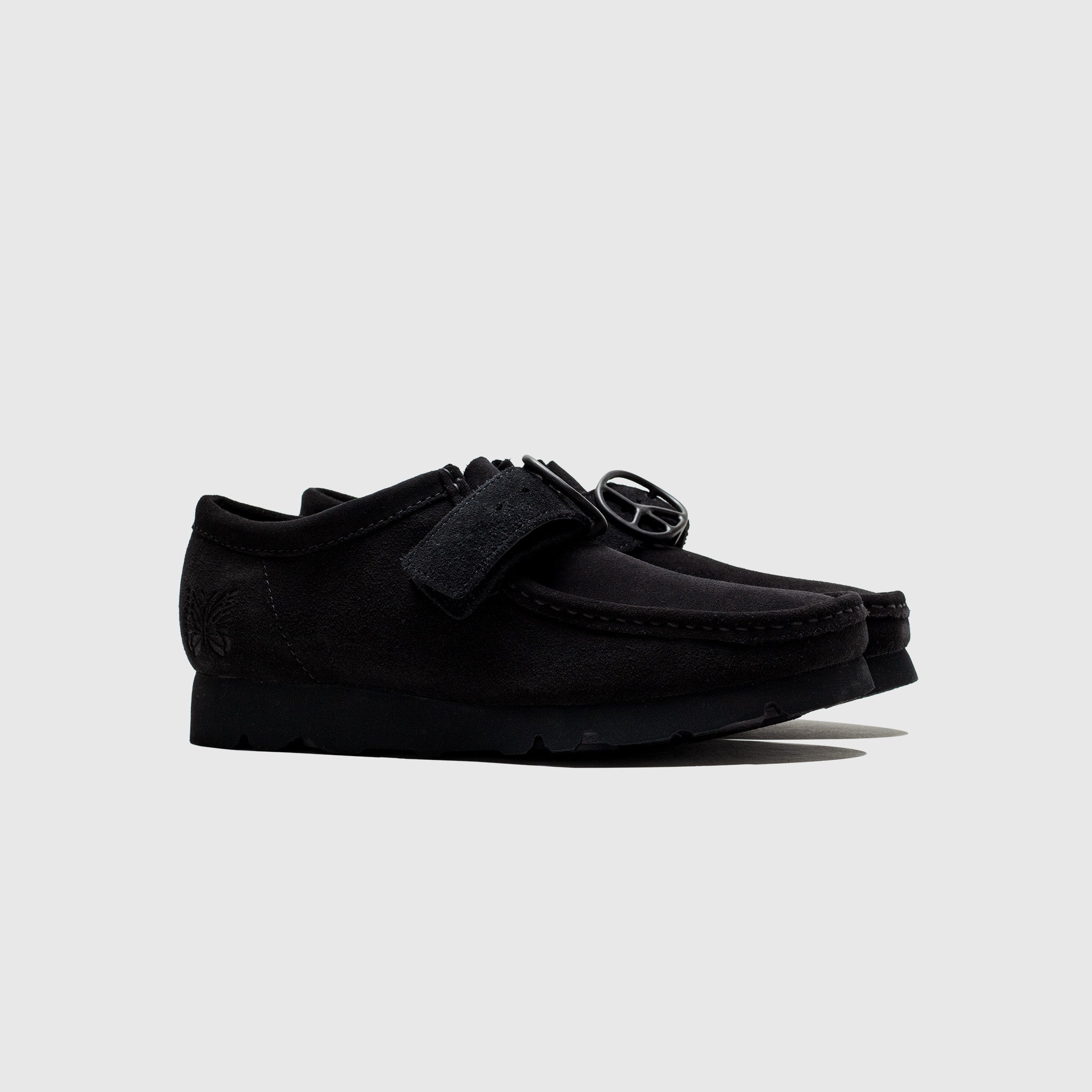 WALLABEE STRAP LOW X NEEDLES