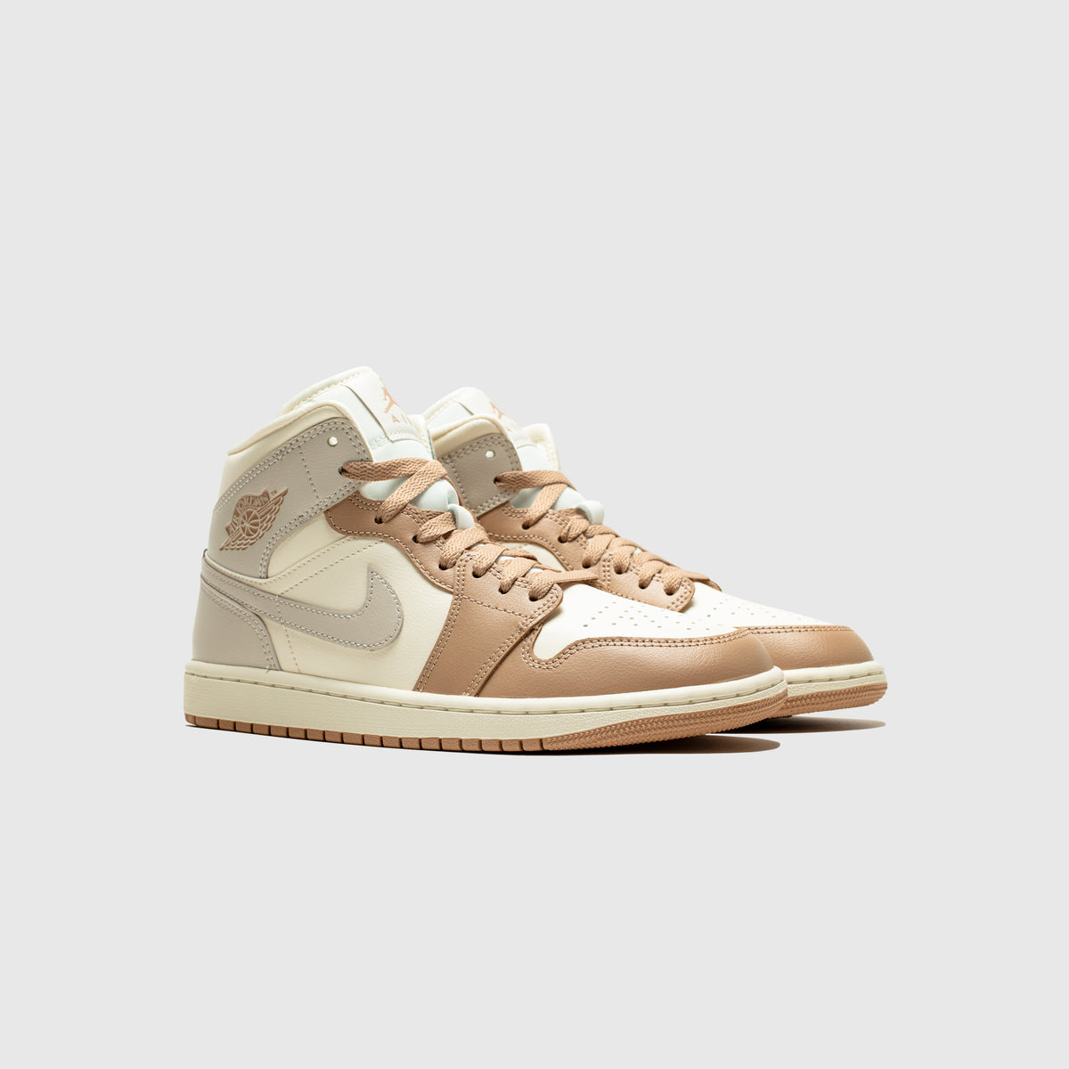 WMNS AIR JORDAN 1 MID "TAN TOE"