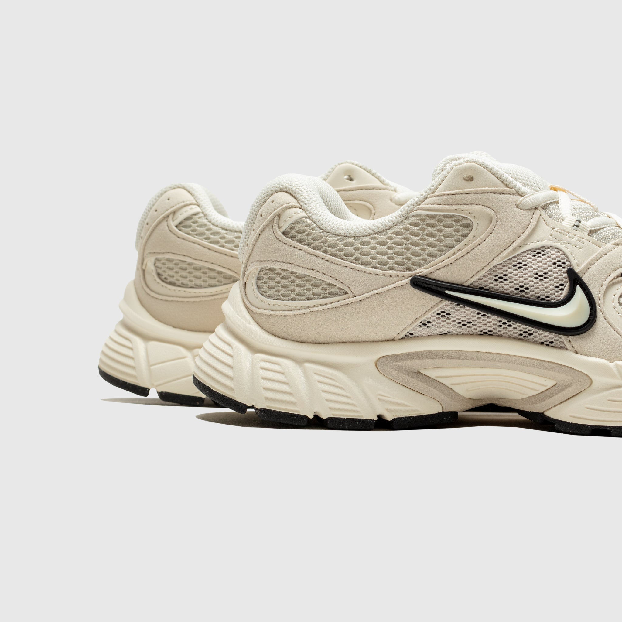 WMNS V5 RNR "LIGHT OREWOOD BROWN"