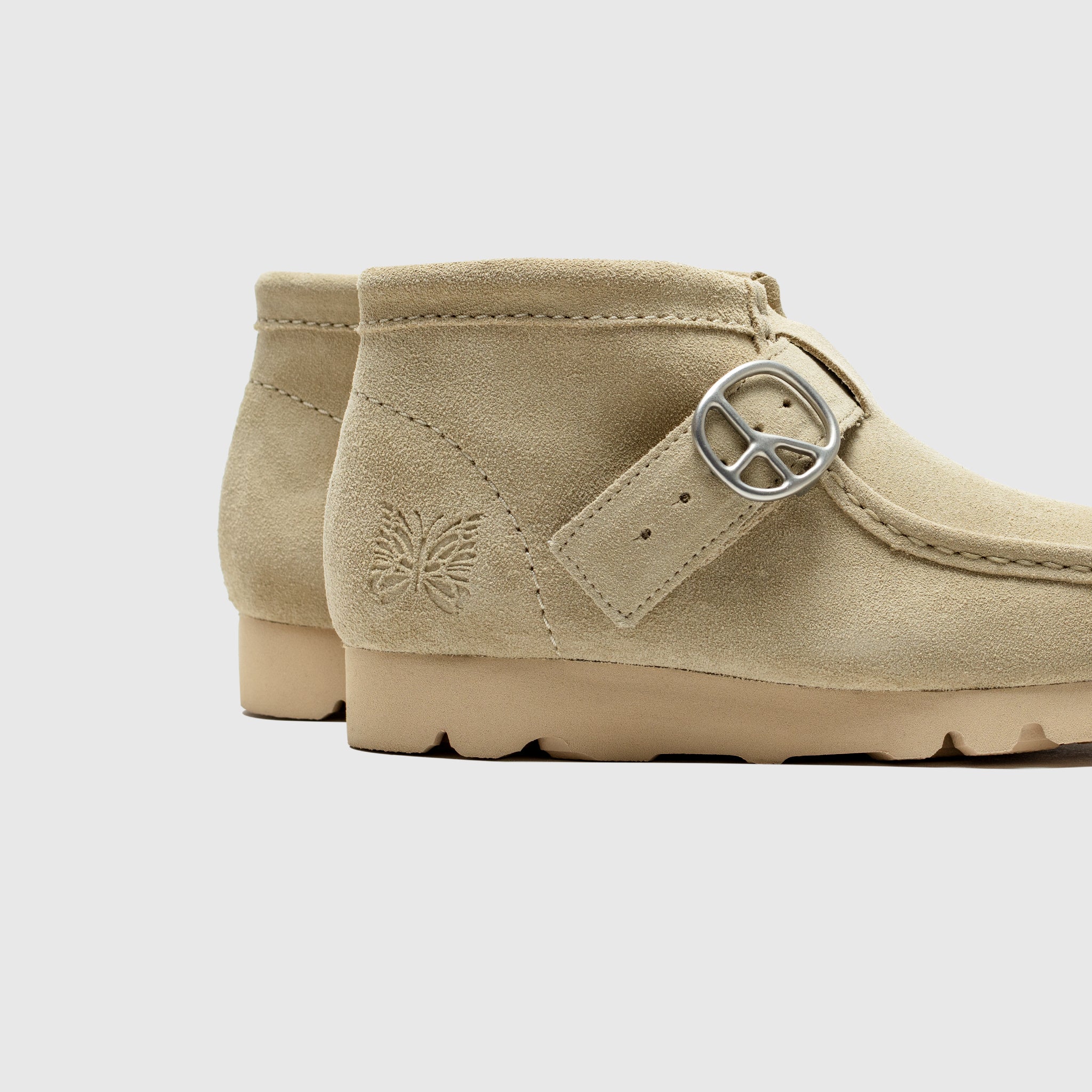 WALLABEE STRAP BOOT X NEEDLES