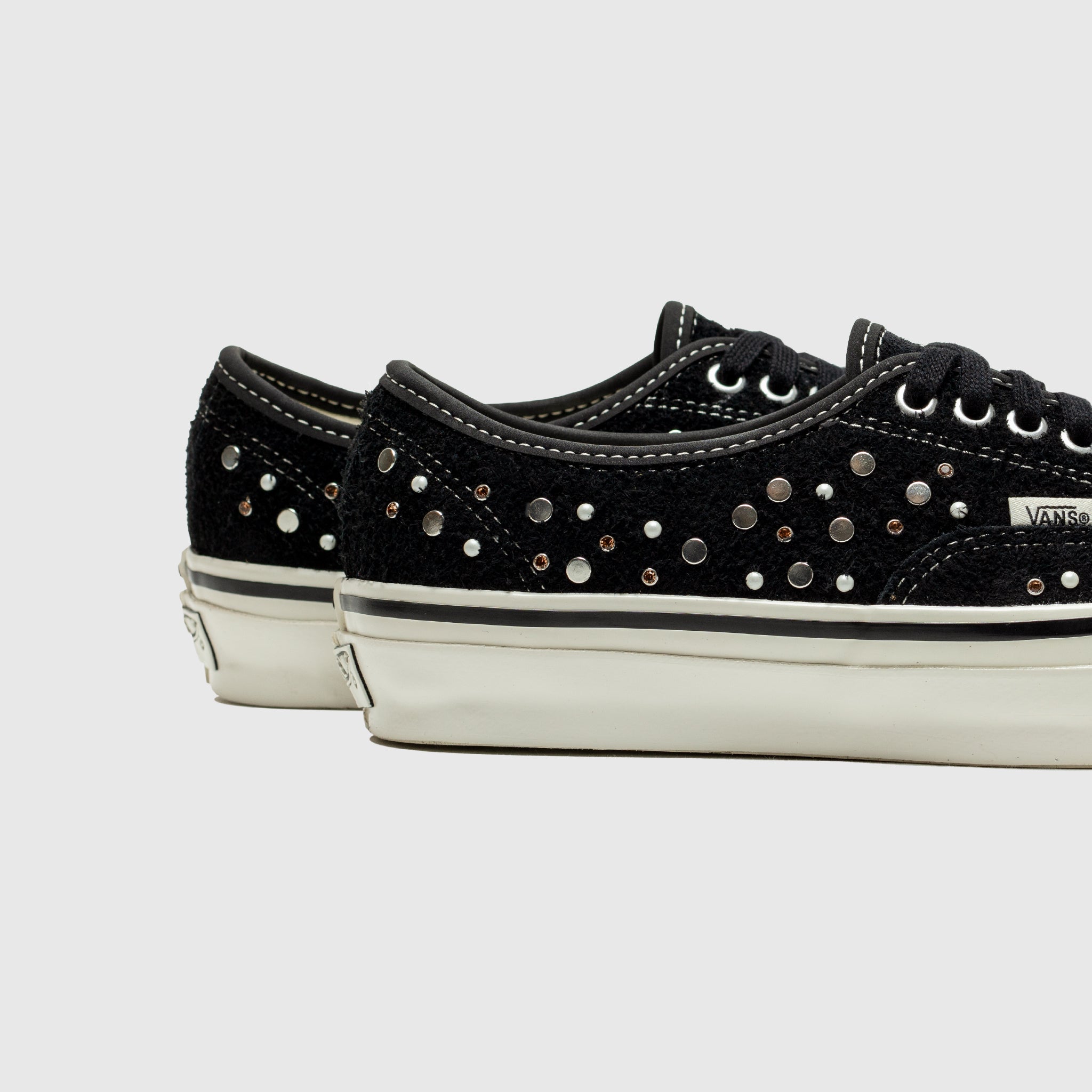 AUTHENTIC 44 LX