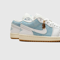 WMNS AIR JORDAN 1 LOW SE "WORN BLUE"