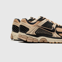 WMNS ZOOM VOMERO 5 "SANDDRIFT"