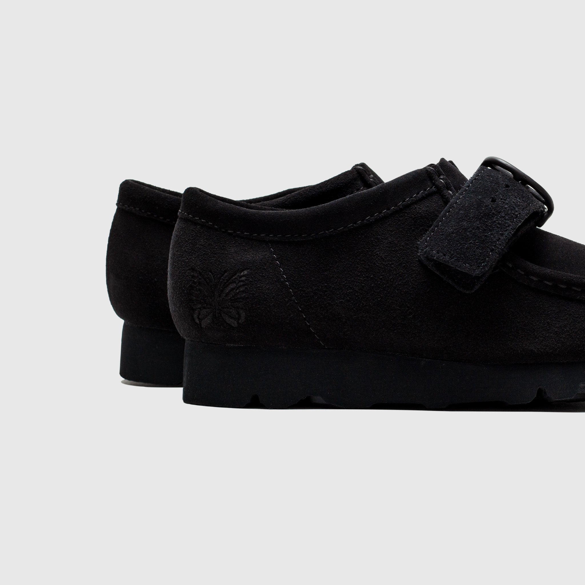 WALLABEE STRAP LOW X NEEDLES