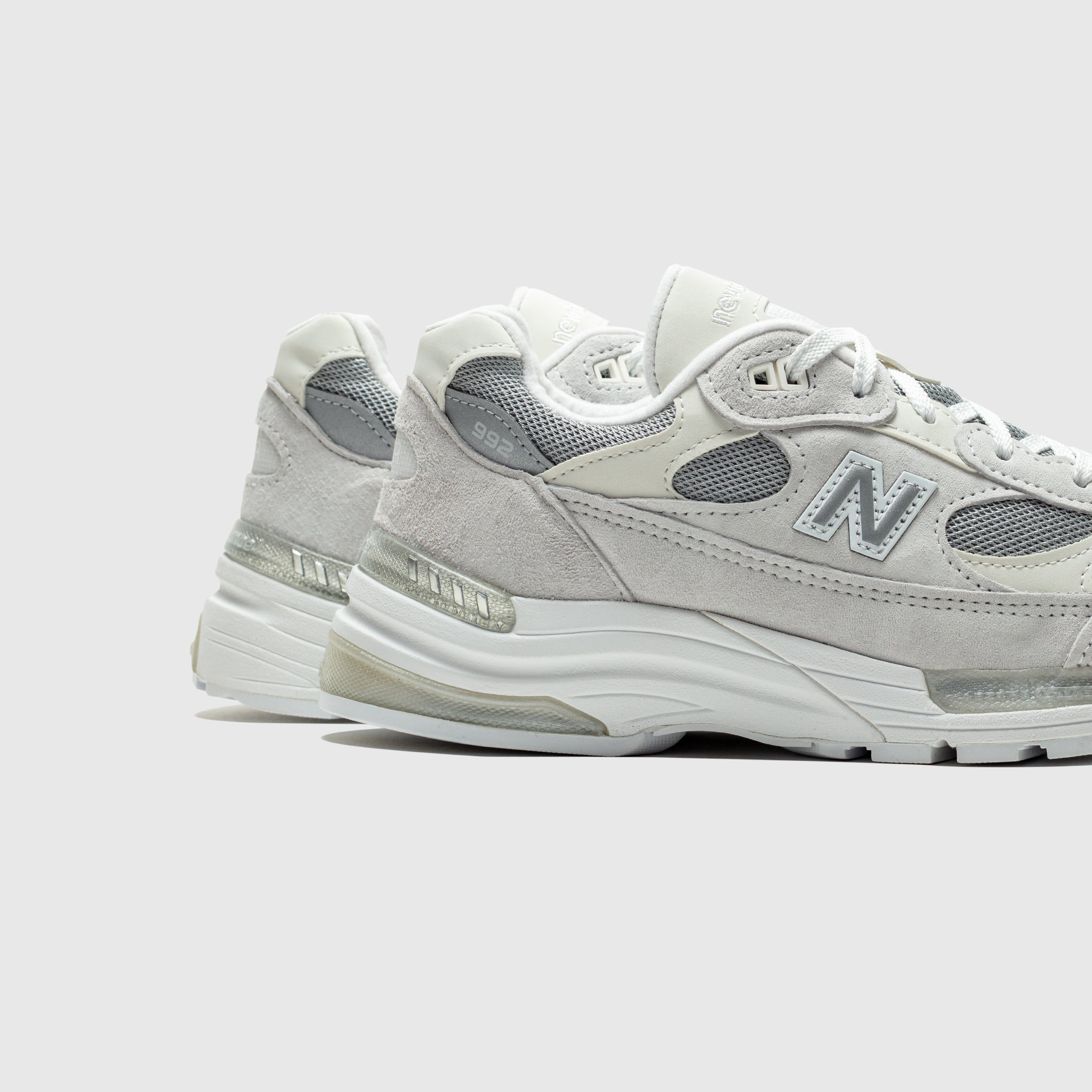 U992NC "WHITE REFLECTION"
