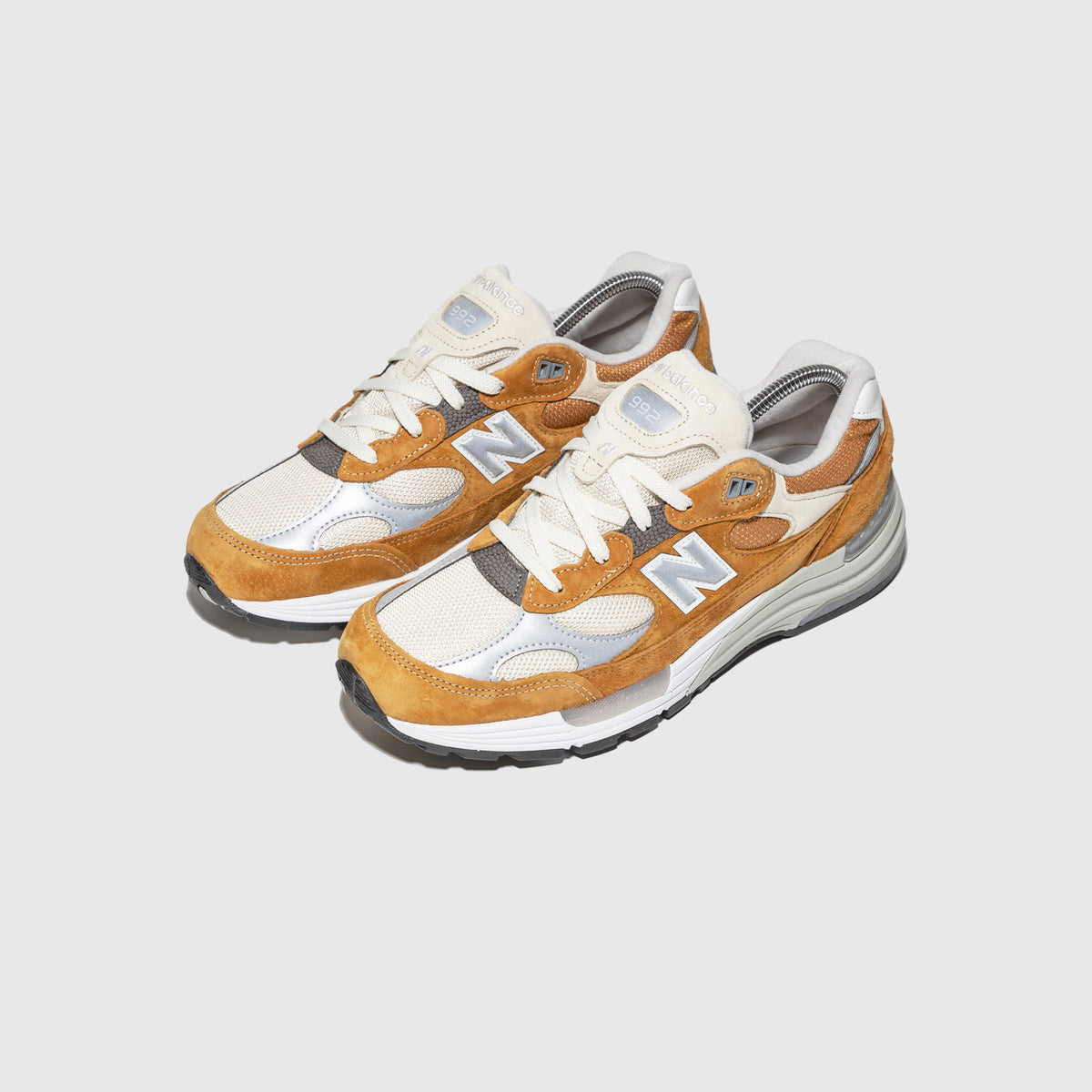WOODEN SHOE TREES